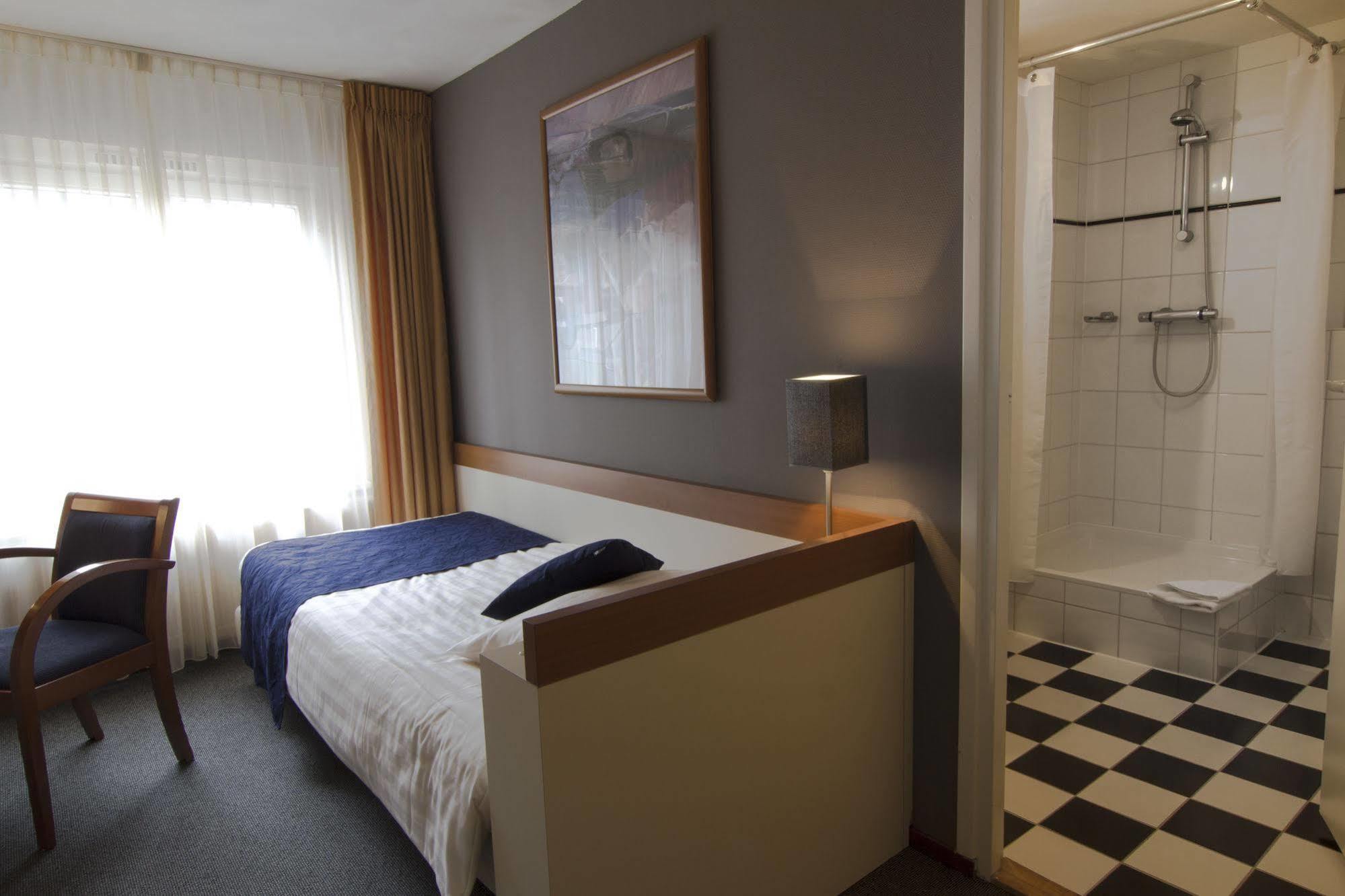 Hotel Boer Goossens Den Dungen エクステリア 写真